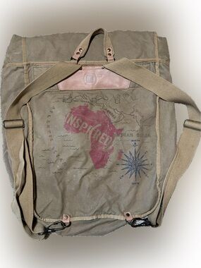 E160 Vintage GAP Canvas Backpack in Olive Green and Brown Trim Inspi(red)